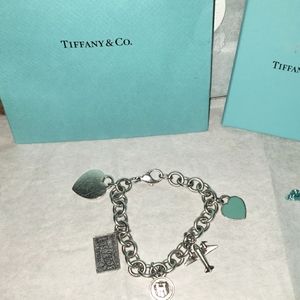Tiffany&Co signature Heart Tag bracelet with charmsl
